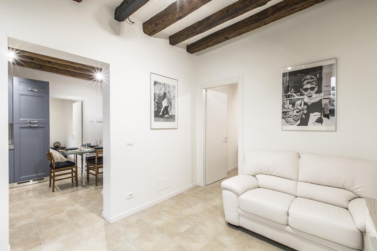 Ca Rezzonico Apartment R&R Veneţia Exterior foto